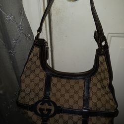 SHOULDER BAG BY GUCCI