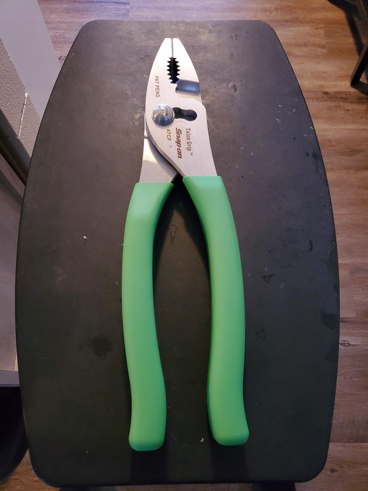 Snap On Tools Giant Display Pliers