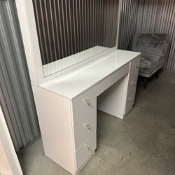 Multipurpose White Vanity With Fuzzy Grey Chair 