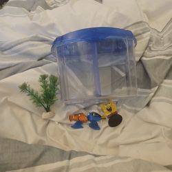 Like a new man, he had a weight, but he died, not these clothes are in perfect condition, they did not get water or anything. 