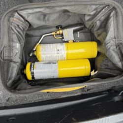 De Walt duffle bag with Map gas torch 