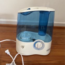 Vicks Humidifier  Ultrasonic Cool Mist