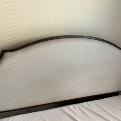 CENTRAL PDX pickup- Queen Size Bed Frame w/ Mattress