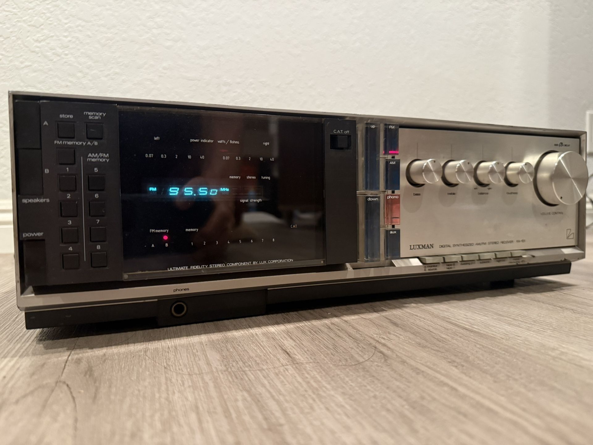 Luxman RX-101 Stereo Receiver Working