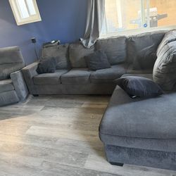 Sectional With Recliner 