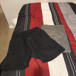 Essential Shorts Black colorway Size S