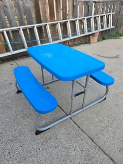 Toddler pic nic table