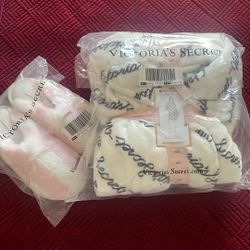 Brand New Victoria Secret Robe/Slipper Combo