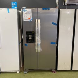 Brand New Whirlpool Side By Side Refrigerator With Water Dispenser And Ice Maker‼️‼️