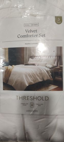 Threshold Queen Velvet Comforter Set- Cream