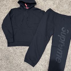 Supreme hoodie
