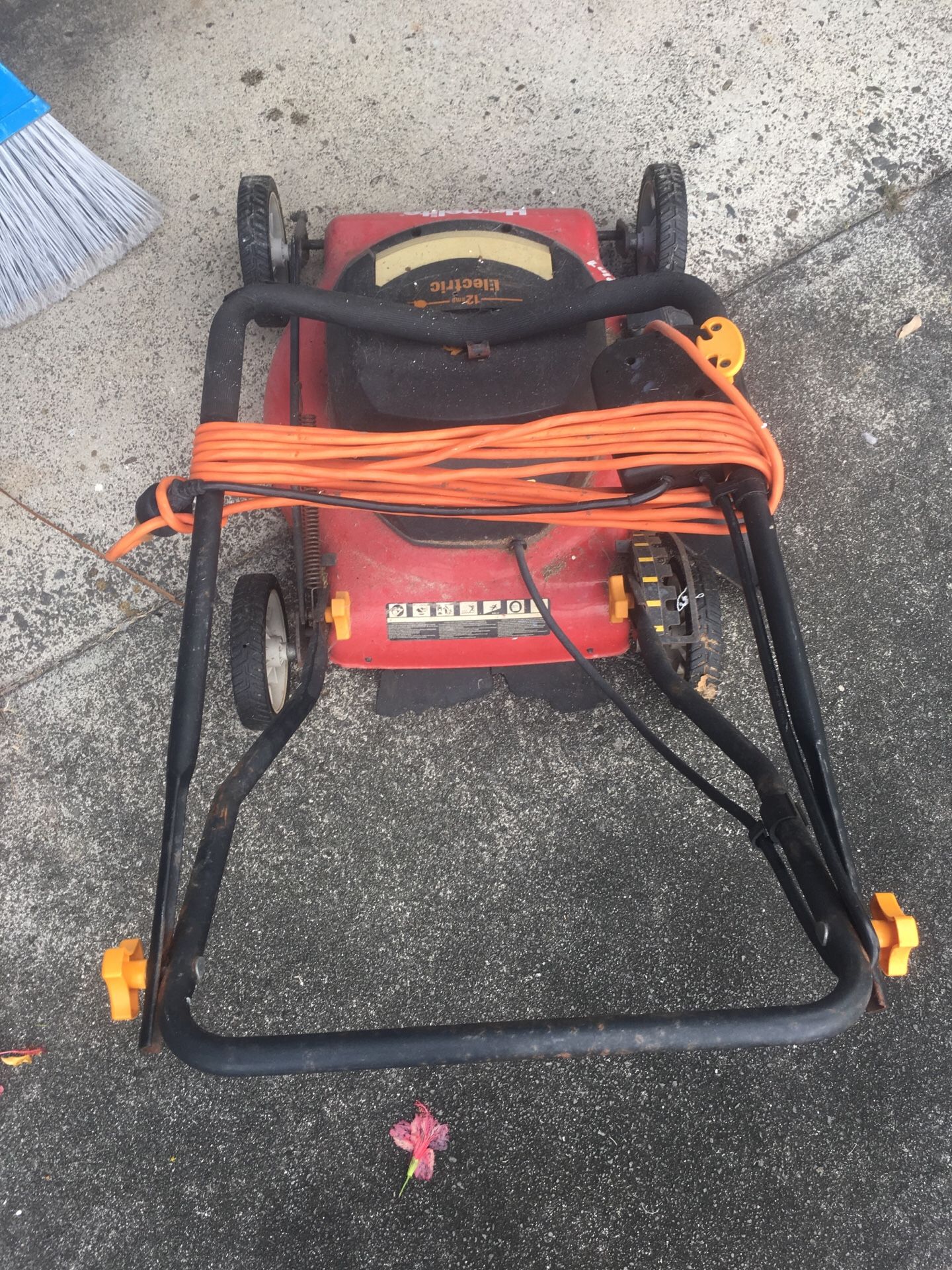 Electric mower