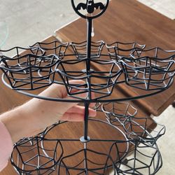 Halloween cupcake holder 