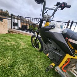 Heavily Modded Razor 60 mph!