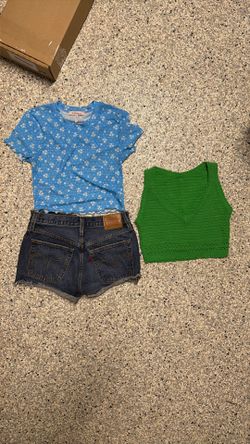 Original Levi’s shorts W26 And BCBGEneration Top