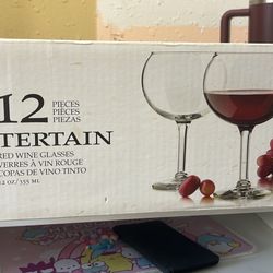 12 Set Wine Glasses 