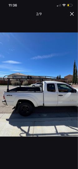 Universal truck rack