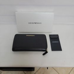 New Emporio Armani Unisex Leather Zip Black Wallet