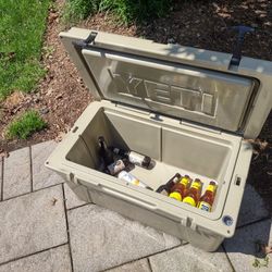 Yeti Tundra 65 Cooler