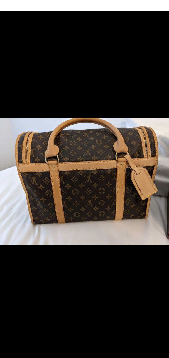 New Louis Vuitton DOG CARRIER 50 for Sale in FL, US - OfferUp