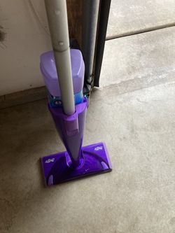 Swiffer floor cleaner