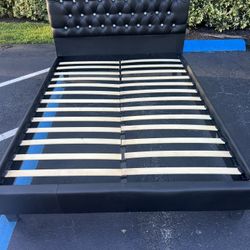 Beautiful Black Leather Diamond Queen Size Bed Frame Modern Contemporary Bedframe 