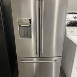 Very rare apartment size Maytag Heritage 30" 20.0 cu. ft. Stainless Steel French Door Refrigerator Water and ice maker Retails at $1,964.10 can deliv