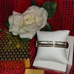 MK BRACELET NEW AUTHENTIC GOLDEN COLOR  PRECIO DIFERENTES