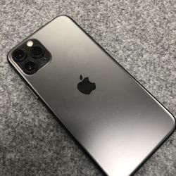 Factory Unlocked iphone 11 pro Max 256gb , sold with store warranty 