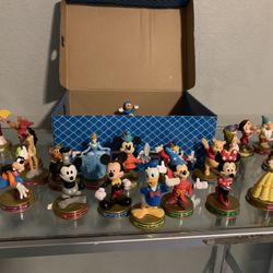Disney Collectible Figures 