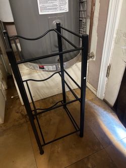gallon jug holder