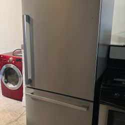 Hassan Bottom Freezer Apartment Side 