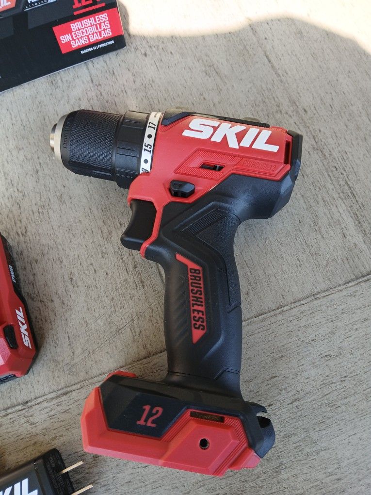 Skil 12 V Drill