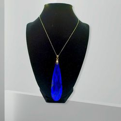 Blue Crystal Pendant Necklace 