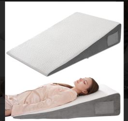 🛏️ Inclined pillow  Ideal for elevating your upper body while resting. Features a comfortable design, a padded cover, and side pockets. New