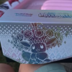 Pokémon Prismatic Evolutions Booster Box