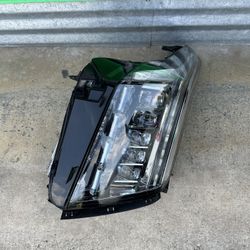 2015-2020 Cadillac Escalade Headlight Oem 