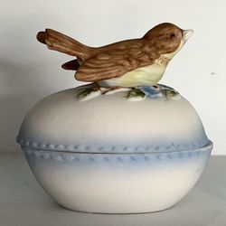 Bisque Wren Porcelain Ceramic Egg 1980s Trinket Box Hand Painted Flowers Bird Vintage 