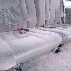 2004 Chevy Tahoe 3rd Rool Seats