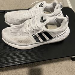 Adidas Swift Run 22’
