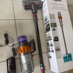 Dyson-V15-Detect Cordless-Vacuum-Cleaner