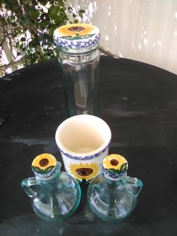 RARE Spring Sunflower Italian Glassware