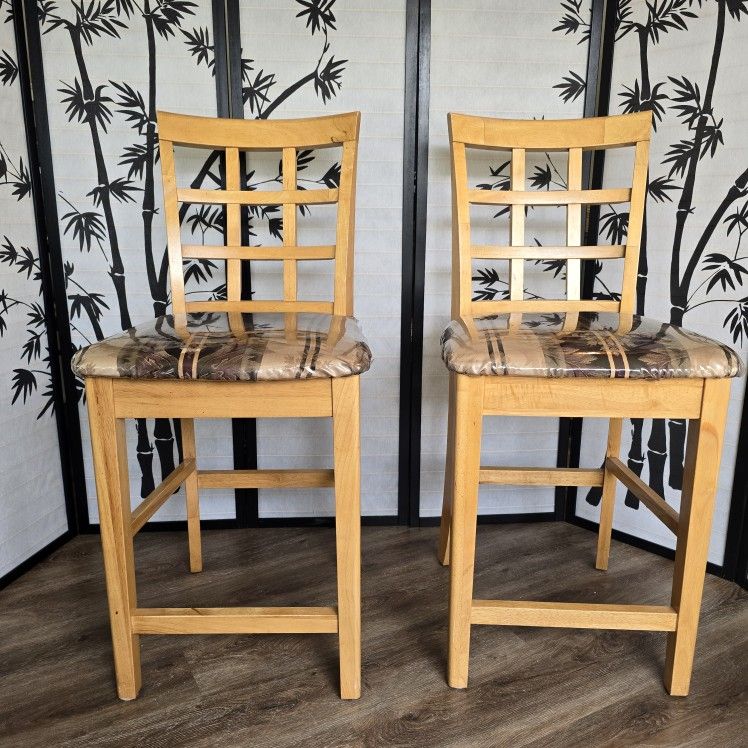 Set Of Two Beautiful Counter Wood Chairs/Barstools Seats At 25"