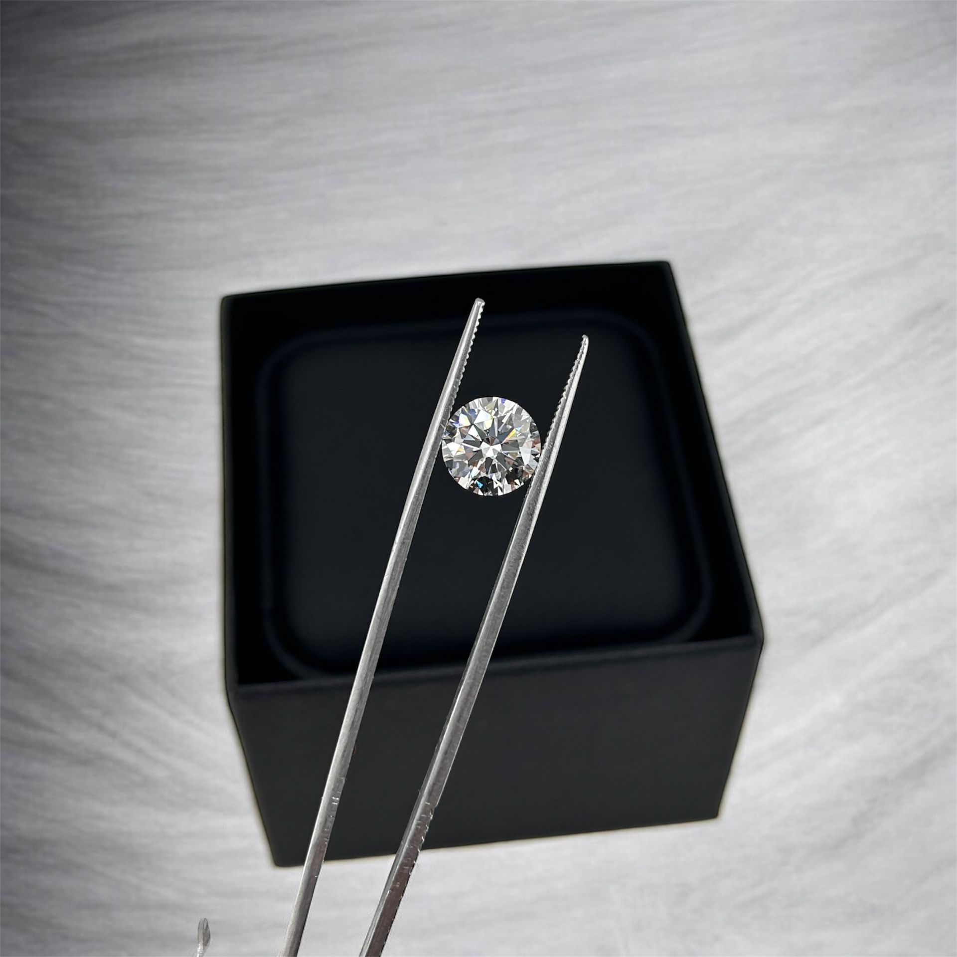 Round Shape Lab-Grown Certified Diamond 
