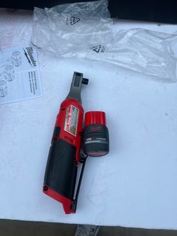 Milwaukee M12 Fuel Cordless Ratchet with Battery