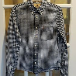 Hollister
Blue & white gingham long sleeve button down. 
Size: Small