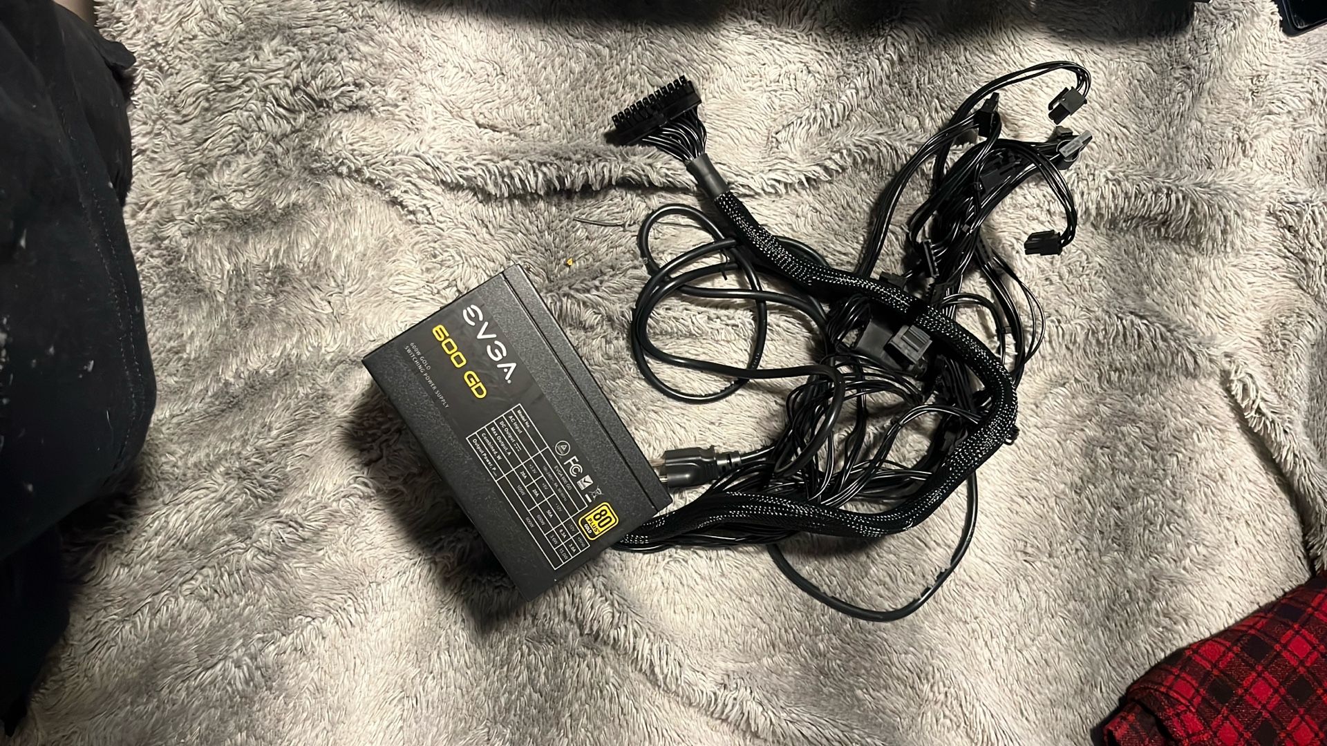 EVGA  600 W   80 Plus Gold  Power Supply 