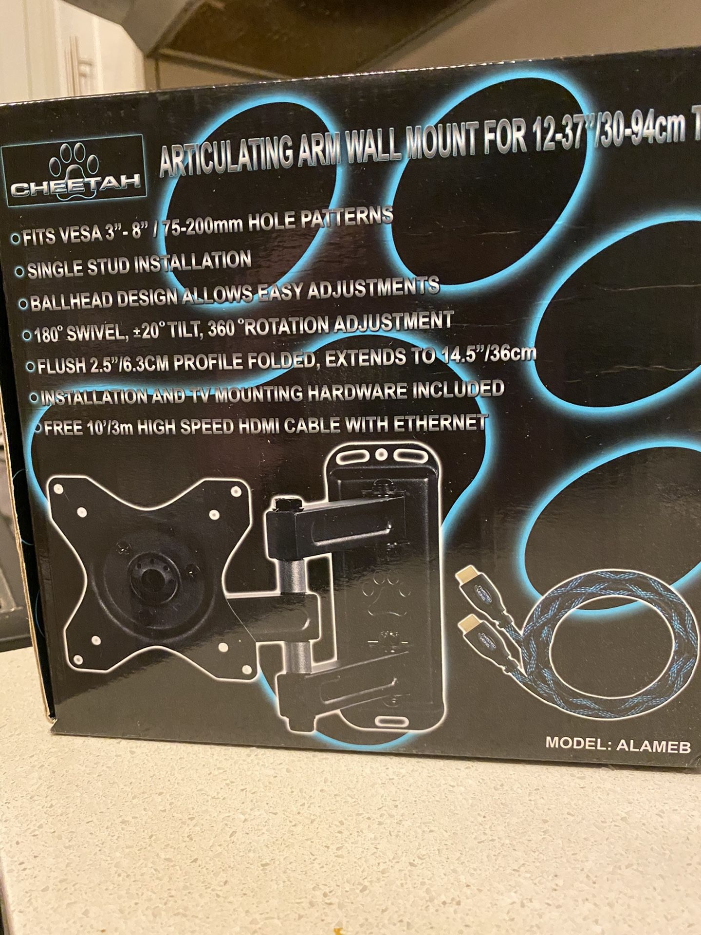 Cheetah Articulating Arm Wall Mount for 12-37” TVs