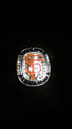 SF GIANTS WORLD SERIES RING