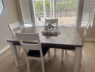 Dinning table 5 foot x42 in 4 chairs